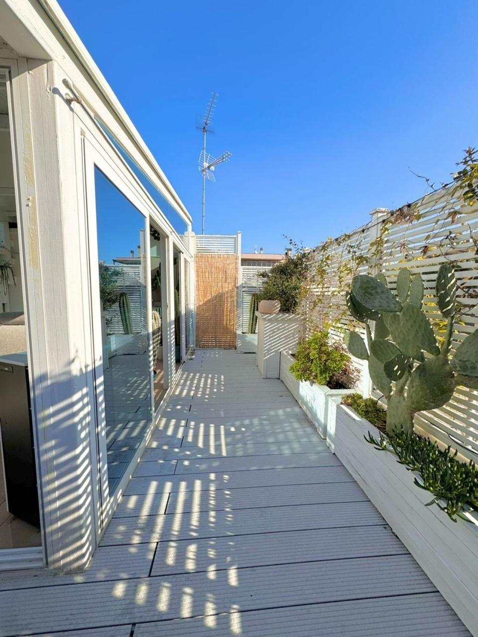 Rooftop-Marinacentro-Unique-Beach-Fun-Smart-Loveapt-Train-Park Rimini Exterior foto